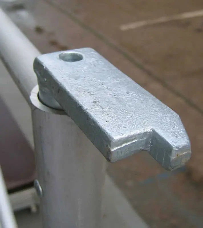 Frame blade